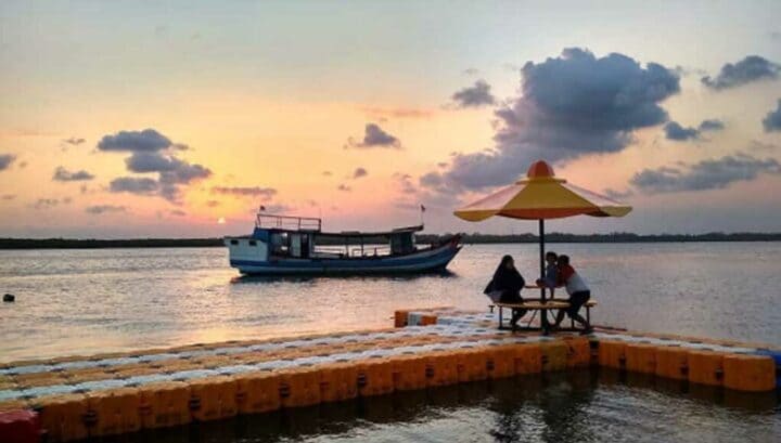 SetirinAja: The Cilacap Travel Bridge That Takes You on a Journey
